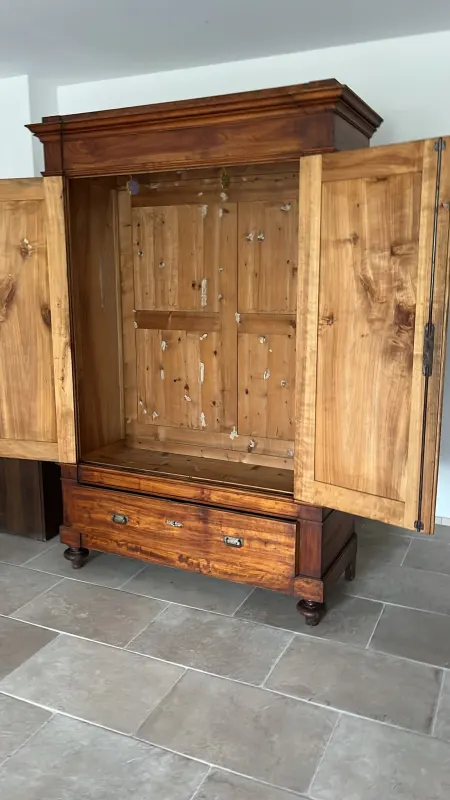 Verniciatura e rinnovo di mobile in legno — foto 1